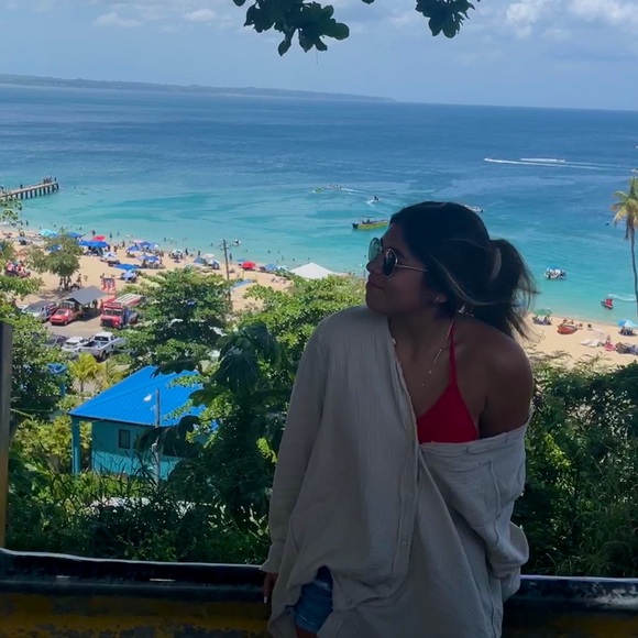 Meet your Posher, Brianna - Picture 1 of 1